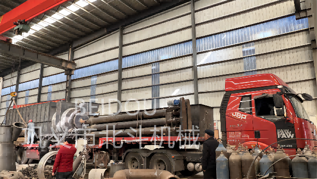 垃圾炭化爐資源化處理廢棄物,裝車發往廣東